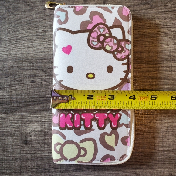 🍒🍒 Hello Kitty Wallet - Picture 7 of 10